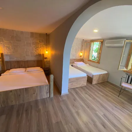 Castle Boutique Ξενοδοχείο 5*