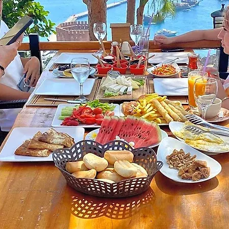 Castle Boutique Hotel 5*