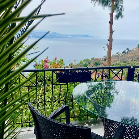 Ξενοδοχείο Castle Boutique 5*